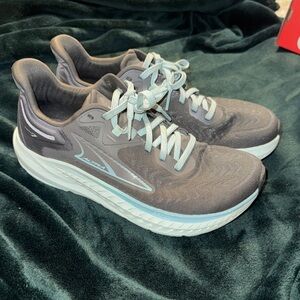 Altra Women's Charcoal and Light Blue Athletic Shoes